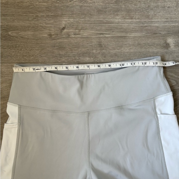 Mondetta Cropped Leggings Gray Yellow Side Pockets Activewear Pants Size Medium - Picture 7 of 10